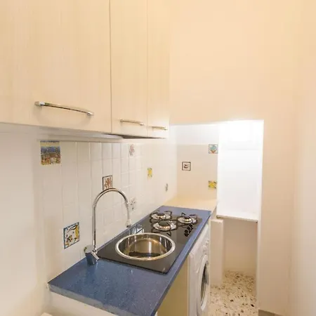 Balcone Sul Mare Di Castro Apartment *
